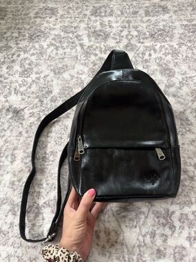 Patricia Nash Ennis Sling Crossbody Bag Vintage Black Leather